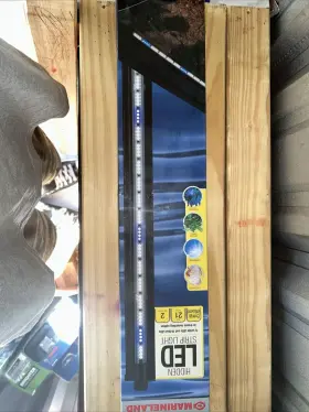 Marineland 047497331118 Hidden Submersible Led Lighting System 21 Inch White/blue