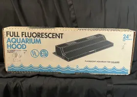 Oak Creek Products 015905212250 24 Inch Fluorescent Aquarium Reflector By For 20 Gallon Tank